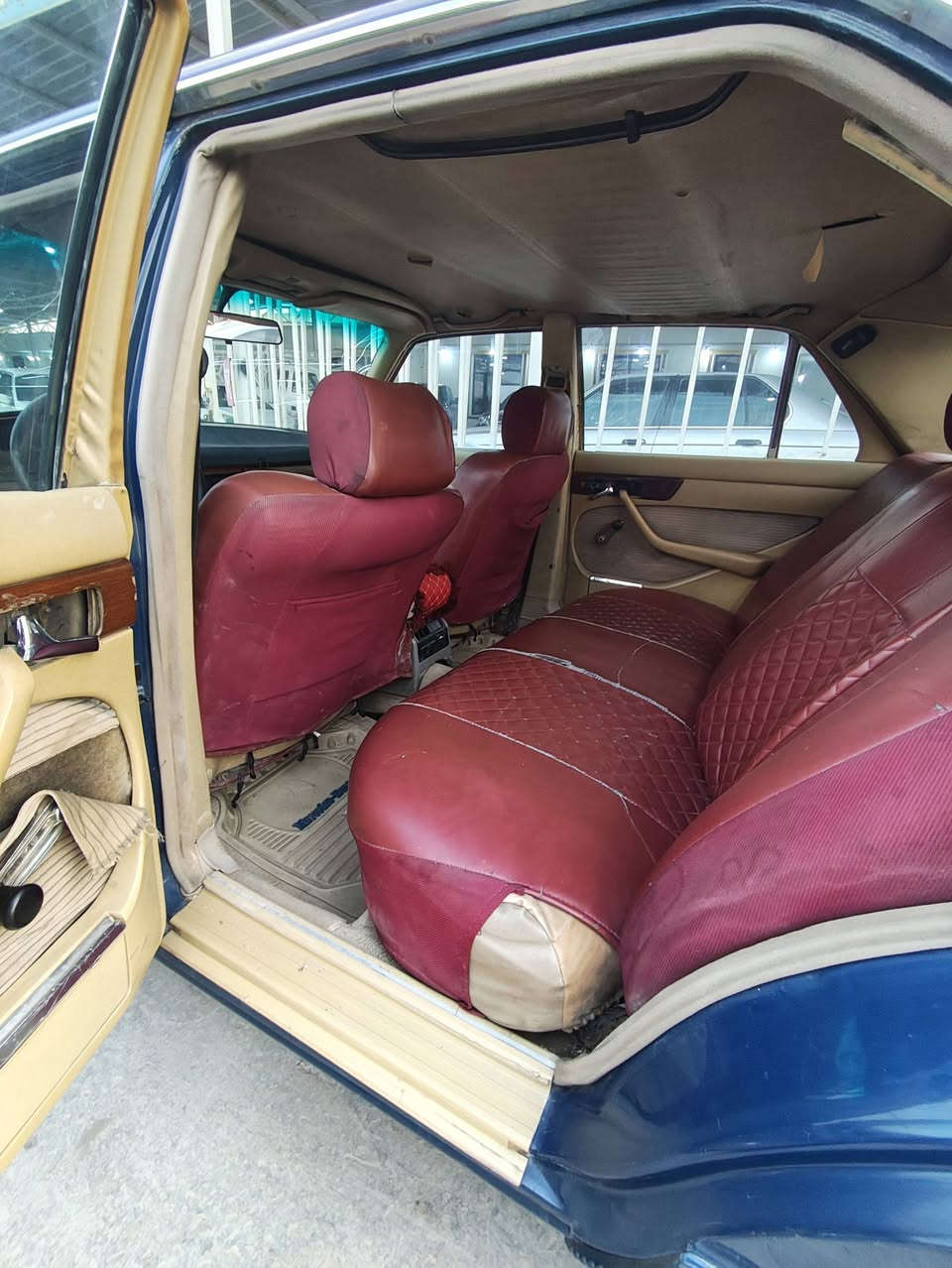 سلام عليكم مرسيدس جامبو 83 سياره بلاديه كير ومحرك بلاديه كهربائيات كلهه شغاله لاتنقيص ولا تبخير سعر 50$وبيهه مجال لشراي
مكان بغداد اليوسفيه 
***********📞
***********📞
*********** 📞بي واتساب
