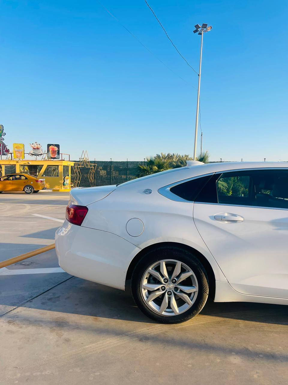 السلام عليكم
شوفرليت امبالا 2020 امريكي   رقم سليمانيه رقم الجديد سنويه لل 27 تحويل وكاله  شرط  قطعتين صبغ بدون دواخل ابد.   مواصفات 
5بصمات. بصمه تشغيل واربع بصمات ابواب 
كراسي جلد.  وكهرباء 
شاشه كبيره وكامره دواره 
مكينه 3600  بستم اكاديه 
قاصه داخليه 
تبريد قطعتين أمامي خلفي. منفصل مناخين 
تحكمات استريين جهتين واوامر صوتيه. 
اشاره بلمرايه. .
سياره كامله. مابيه نقص  للاستفسار الاتصال على الرقم ***********
السعر 140وبيه مجال
