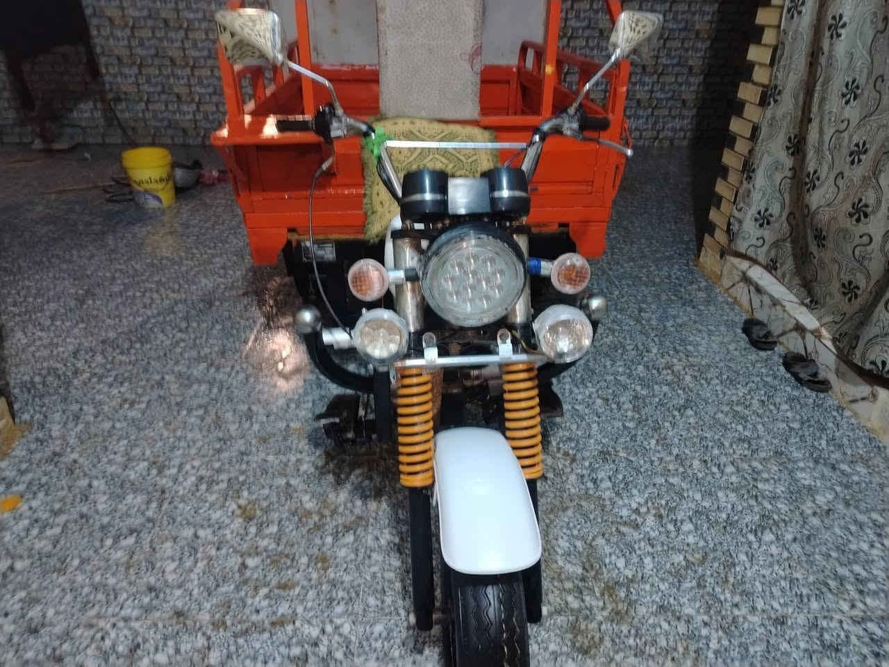 للبيع موديل 13اوراق اصولي محرك 22نضيف مفتوحة مره وحده شرط مكفوله كفاله اكلها شغاله نكر سلف ماعوزه شي مو شراي لا يراسل ويتعبني وتعبه تواير جدد كلها جديد الله شاهد ماعوزه لو برقي مستعجل عله بيعته ***********
