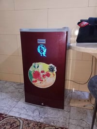 ثلاجة صغيرة • كسر بسيط • زعفرانية شارع المعهد