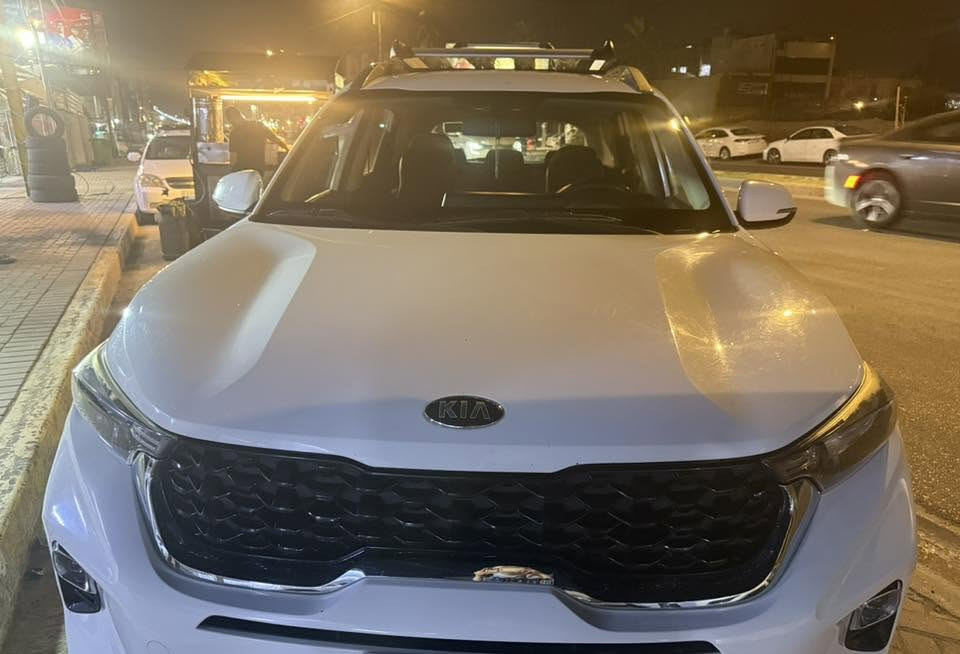 السلام عليكم
كيا سونيت 2021

محرك 1500 دبل نوزل 

بيه قطعتين باب السايق والورا من جوا وضربات بسيطه

ماشيه ١٠٥ الف 

مواصفات السونيت المعروفه 

تشغيل عن بعد 

شاشة عطلات 

حساسات اماميه وخلفيه

حساس اطارات

مري شفط 
تحكم ستيرن

وباقي المواصفات المعروفه

نظيفه وميحتاجله شي فقط تعديلات بسيطه

السعر المطلوب ١٢٠ وبيه مجال بسيط

***********
