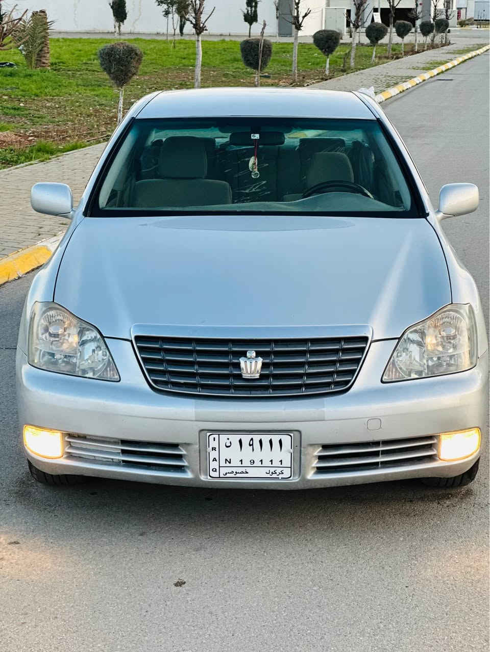 شاهانە موس موس 
٢٠٠٦ی بەسمە رەساسی 
مەکینە بچوکی گێڕ گەورە ١٨٠ 
دوو پارچە و نیوی بۆیاغە 
بێ دەعم و لێدراو قرچ 
گێر و مەکینە و کارەبی و دوکەڵ بە شەرت 
١٢٨ هەزار رۆشتوە 
شانسی کۆسەرە و کەڤەر گۆراو بەشەرت 
سعری کۆتایی ٥٥ گەڵا 
*********** 
*********** Singapore
