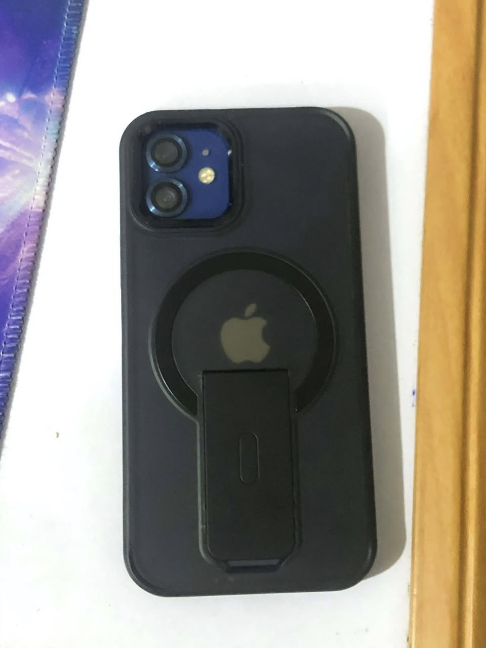 سلام عليكم جهاز ايفون 12عادي للبيع سعره 350 منو شراي يخابرني رقم هاتفي***********
