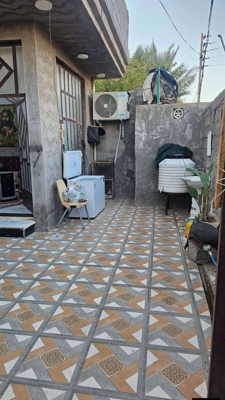 دار ركن مساحة  100متر طابو صرف دور مندلي قاطع الأول مقابل ضي القمر طابقين حديث  سنة البناء ٢٠٢٢ موقع جيد جدا أن شاءالله وبسعر 95 مليون وقابل للتفاوض مكلف بالسعر 
مكتب عقارات بلدروز الحبيبة 
قتيبة البدوي التميمي
 عنوان المكتب الحي العصري 
بدايه شارع خجو
 ديالى بلدروز.  ورقم ***********
