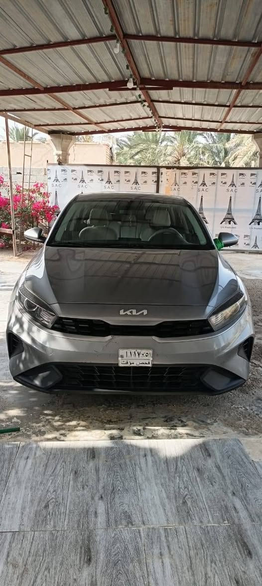 السلام. عليكم للبيع سيراتو 2023 خليجي مكينته 1600 كفاله عامه بدون رقم ترقيم جميع المحافظات حساس خلفي تبريد قطعتين تحكم جهتين 
 ويل  لد امامي ماشيه 45 الف 
***********
155 بيها مجال
