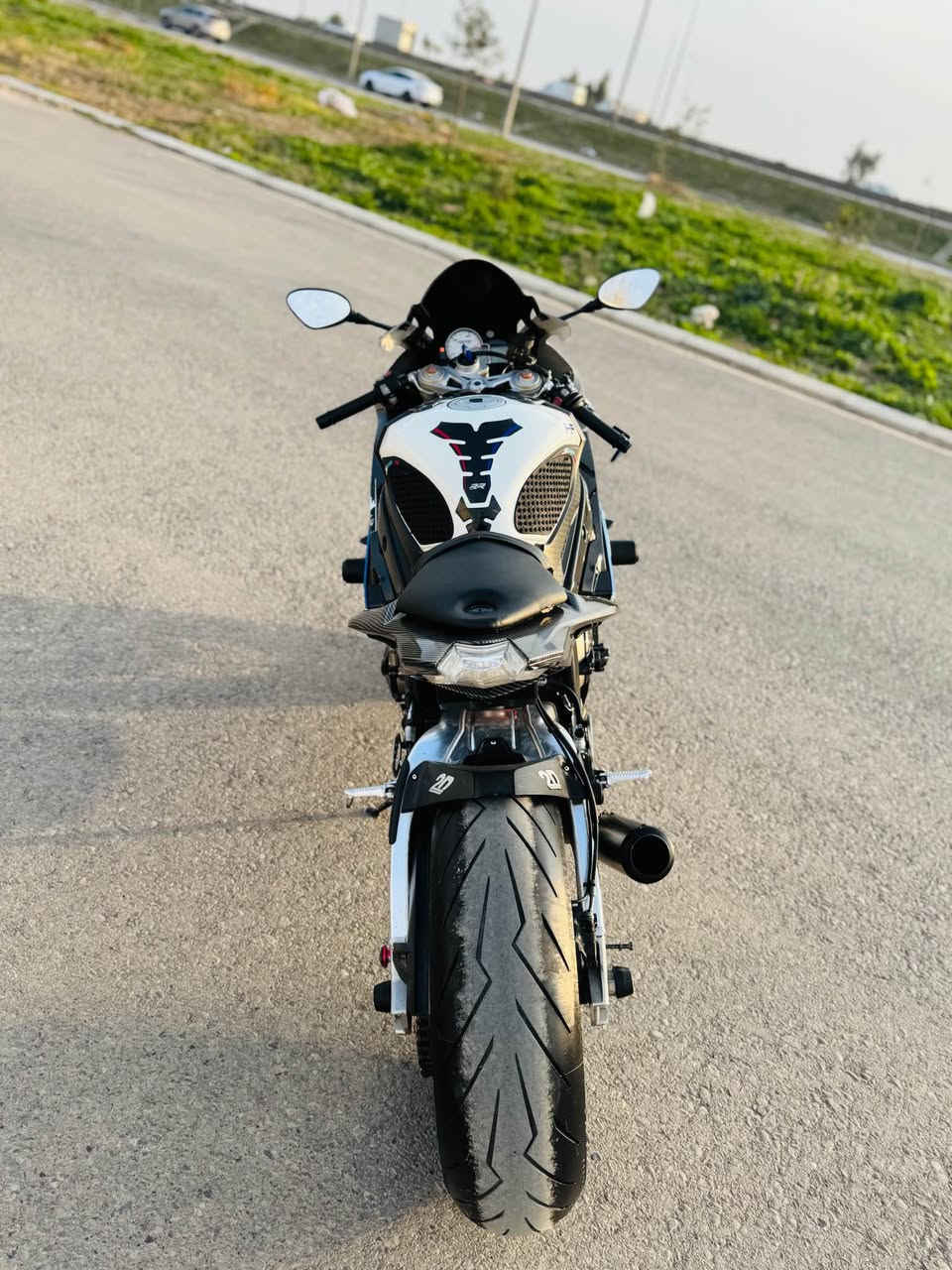 Bmw s1000rr 2014 uard yabani mantoraka hata bleyi xawena taya lo taya bashart (dkaya agar mushtari nit bezarman maka ) *********** أربيل, العراق
