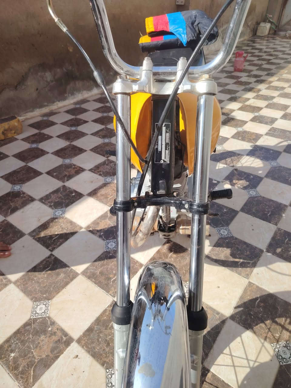 السلام عليكم
دراجه نامه محرك 2020 متياز شاصي 22 عندي اوراق بس ضاعن يعني بيع كلك  اسويلك مكاتبه ودليك بيتي فقط كفاله من سرقه سعر 500 عنواني ديوانيه حي النهضه قرب جامع شاكر هندس عل رقم +واتساب ***********
