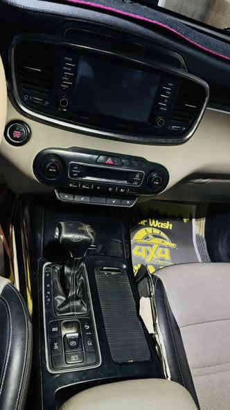 سورنتو 2018 لون ابيض صدفي 
وارد خليجي وكالة اعلى فئة بالسورنتو 

مرقم بغداد

اعلى مواصفات 1/1

كاميرا اصليه

فور ويل درايف

حساسات اماميه خلفيه

هاند بريك بصمه واتو هولد تراكشن

بانوراما- لد ابواب ترحيب مري اوتو

تحكم ستيرن كامل جهتين

6سلندر محرك3500

كير 8 نمر

باب خلفي كهرباء ذكي

تدفئة تبريد مقاعد اماميه

تدفئة مقاعد خلفيه 3قطع تبريد 

بردات خلفية 

شاشه اصليه ام الرام GPS 

جلد اصلي 

دبل كرسي كهرباء

لايت امامي متحرك زينون لد بك لايت لد دبل شباك

مكفوله من الضرر والصبغ ماعدى بارد موضح بسونار 

باقي المواصفات المعروفة

الاستفسار الاتصال برقم ***********
