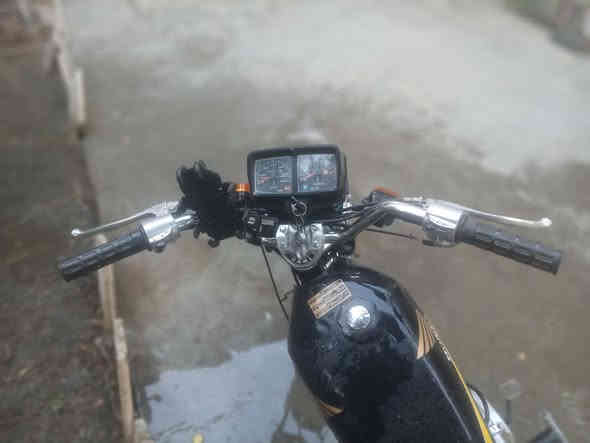 سلام عليكم ايراني اربعه كير نامه مديل 22 الدراجه كامله مكمله لايت عالي ناصي مكاني بغداد البياع حي الرساله الثانيه السعر 600 وبيها مجال لشراي رقمي ***********
