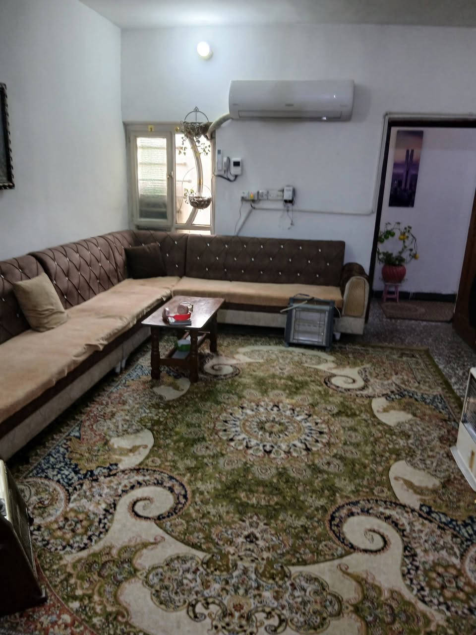 دار  للبيع مساحة 200 الاتصال على الرقم ***********
