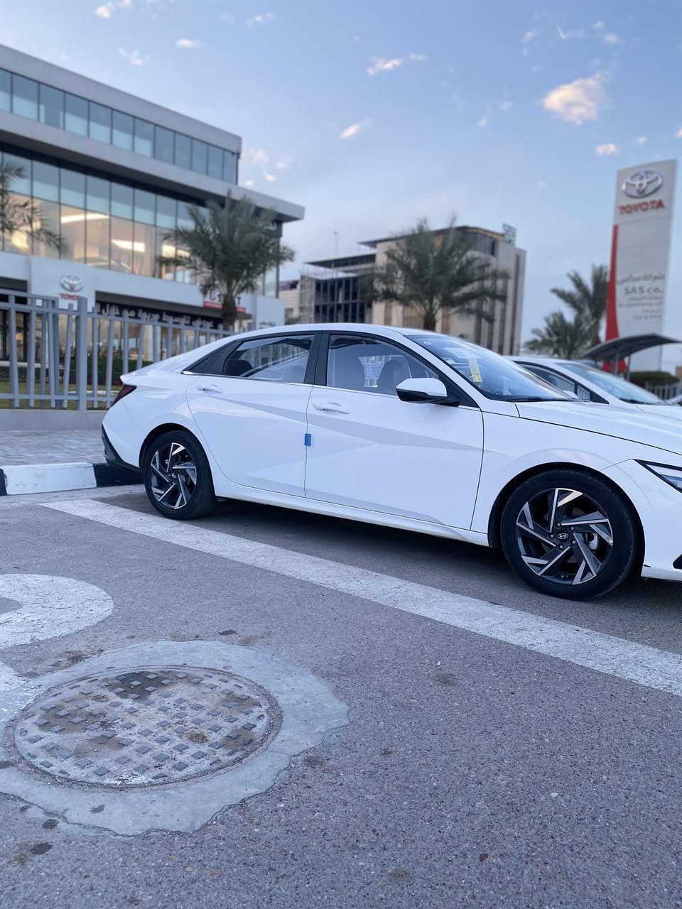 هونداي النترا  خليجي تجميع صيني
 

موديل 2024 

ماشيه 37الف 

فول المواصفات 

بصمه 

سلايت 

حساس امامي خلفي 

كامره خلفيه 

شاشه 

سايد بريك دكمه 

دشبول دجيتال 

قطعتين تبريد 

وباقي المواصفات المعروفه 

السياره رقم اربيل 
بسمي  

السعر 142$💵وبيه مجال 

العنوان📍بغداد
***********☎️
