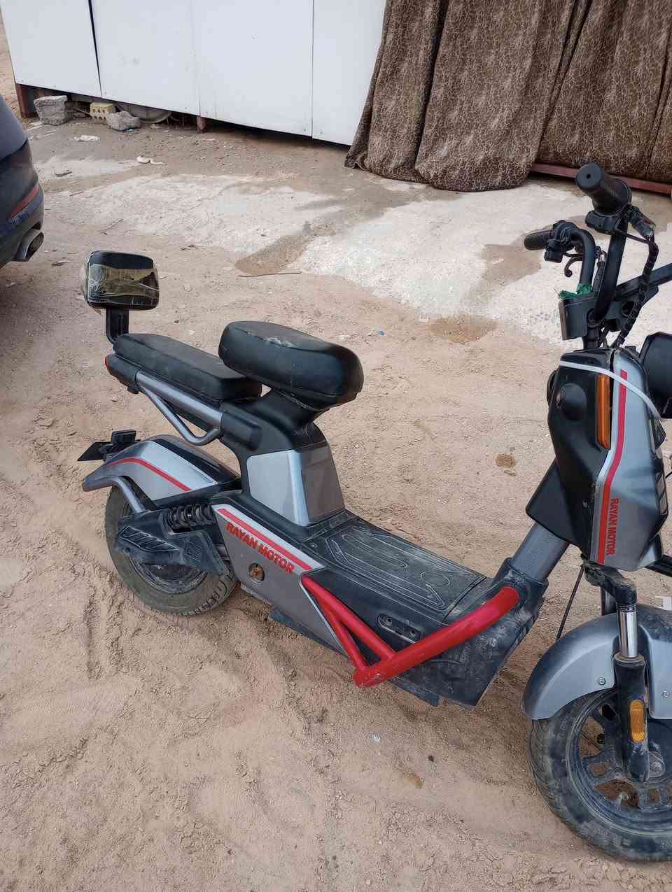 السلام عليكم دراجه شحن عوزه فقط بطاريات السعر 200 كربلاء مجمع جنه السلام الحولي ابو مهدي المهندس ***********
