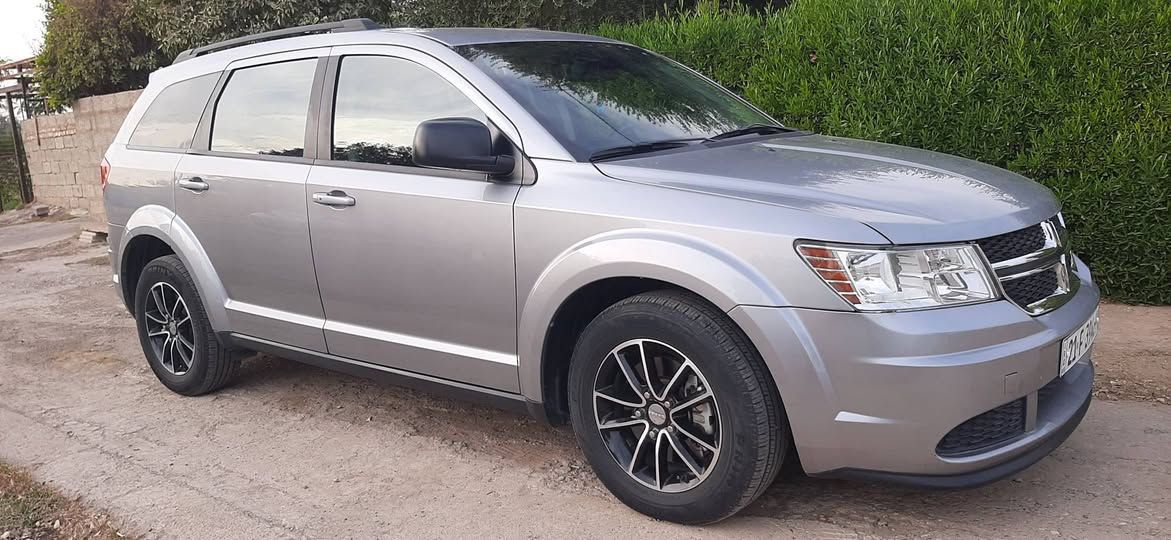 دوج جورني 2020 ماشية ٦٠ الف رقم سليمانية باسمي محرك 2400 بدون صبغ ولاتعديل ولا شخط بدون ايرباك بيها قطعتين مبدل بلادي ( بابين سكن) بجم أمامي وخلفي كبس   سيارة كلشي بيها علبلاد ممعلوب بيها اي شي كير ومحرك شرط  سيارة جديدة ونظيفة جدا مال جناي صور حادث وسونار موجود بصمة سويج عدد  (٢)
٧ راكب 
تبريد ٣ قطع منفصل 
بصمات تشغيل والأبواب والصندوق 
تشغيل عن بعد 
تحكمات استيرن كامل 
تثبيت سرعة
شاشة معلومات والاعطال 
حساس اطارات
حساس خلفي
ويل كروم ١٧ بلادي اصلي
كشن سائق كهرباء 
كاميرا ومراية عاكس ضوء 
مرايات جانبية هيتر 
مانع تزحلق و ABS
مخبى سري
كير اوتو وعادي ..
مكاني كركوك
🔸️بدون مراوسة 🔸️

السعر ١٦٩ وبيها مجال للشراي

واتساب وماسنجر مفتوح 

*********** كركوك, العراق
