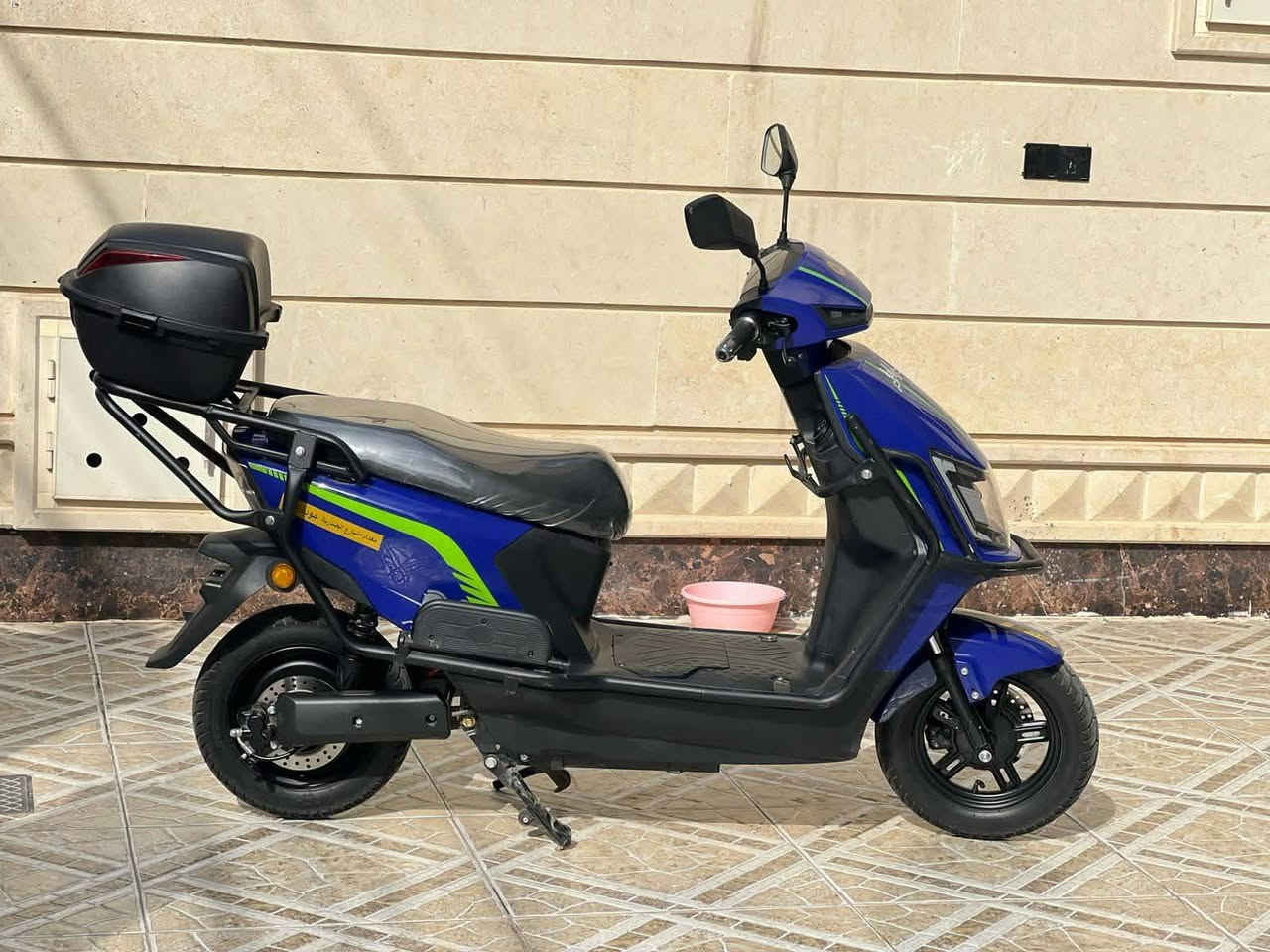 سلام عليكم
دراجه شحن للبيع

موديل 2025

شرط نضافه ولفحص 

5-1بطاريات دبل 

2 -تمشيك 60 كيلو متر

3- لايتات زينون عالي وناصي

4- سويج  مفتاح  بصمه

5- جنطه. بيها مال كشن ورا هم كشن مغلف بنايلون حراري قوي حته لاتنشك وبيها جنطه خلف مثل ما واضح بل صور

6- سرعه 70 الى 65  حقيقي

7- تتحمل وزن 180 كيلو

8-نضام R

9- درع حديد قوي يمنع من التصدمات

10 - ملف 1200 

11- تايات جدد شرط لفحص+ويالات رياضي

12- بريكات شرط بل مكان هبدوليك دهن

13  مثبت سرعه

14 بلاتوث

الرقم  ***********

((((((عنوان موصل جانب الايسر  ))))))

دراجة ماشاء الله للبيع
