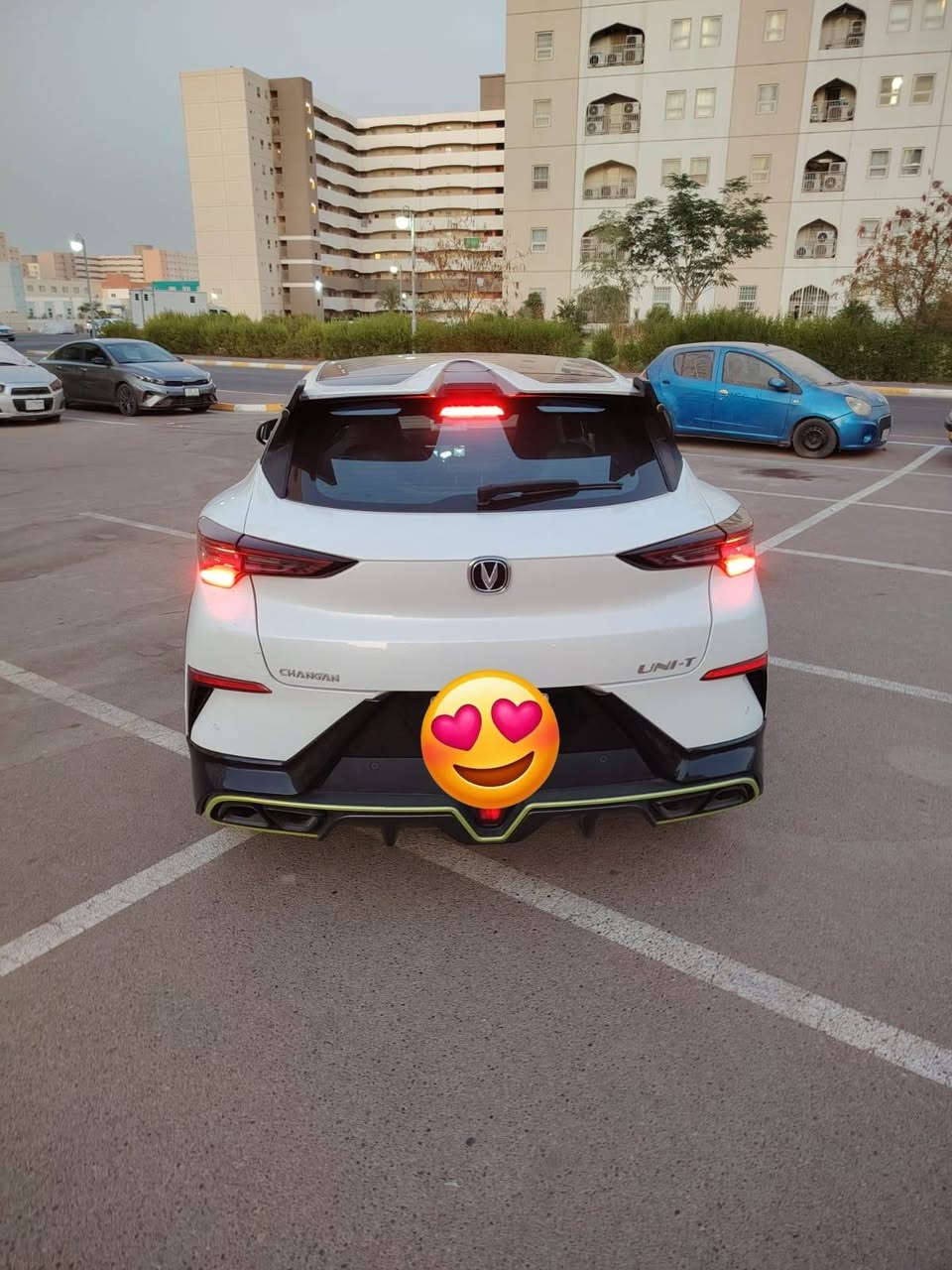 شانجان يوني تي فول الفول كامل مواصفات رقم بغداد حره باسمي بعده بضمان الشركه موديل ٢٠٢٤ بانوراما كاميرات ٣٦٠ درجه شاشات لمس كشنات  جلد تدفئه وتبريد صندوق كهرباء هندبريك بصمه السياره تمشي على الريموند  ٣ وضعيات قياده دبل كزوز مري شفط اشاير بالمرايات الجام اوتو دوسات جانبيه تثبيت مسار تحكم ستيرن جهتين وبعد بيه هواي مواصفات متخلص السياره ماشيه ٢١ الف استخدام بسيط جدا الاتصال على صاحب السياره  ***********  خط وبي وتساب  مكلف بالنشر
