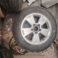 شباب عندي هذني غراض قيم واخذهن ويل كب امبالا هوه وتايره ويل سبير يرهم ...