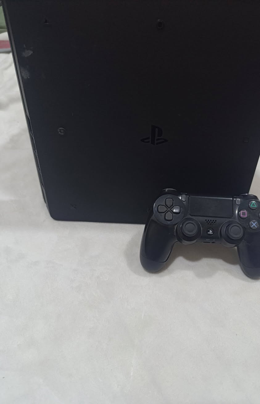سلام عليكم
PS 4 بلي استيشن 4 سليم مع ملحقاته من جوستك وسلك HD  وغيرها
مع لعبة سبايدرمان 
ذاكره الجهاز 500 G
والسعر 250 وقابل للنقاش الي يحب يتواصل ويستفسر يعلق وهلا بيه وبيه مجال. 🤍


**إذا كنت صاحب هذا الإعلان وتريد حذفه لأي سبب، رجاءا أرسل رسالة إلى الدعم الفني**