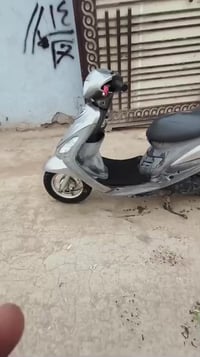 الدراجة ما بيه شي نضيفه كلش وحلو ومضمونه ومكفولة كفاله عامه الدراجه لل...