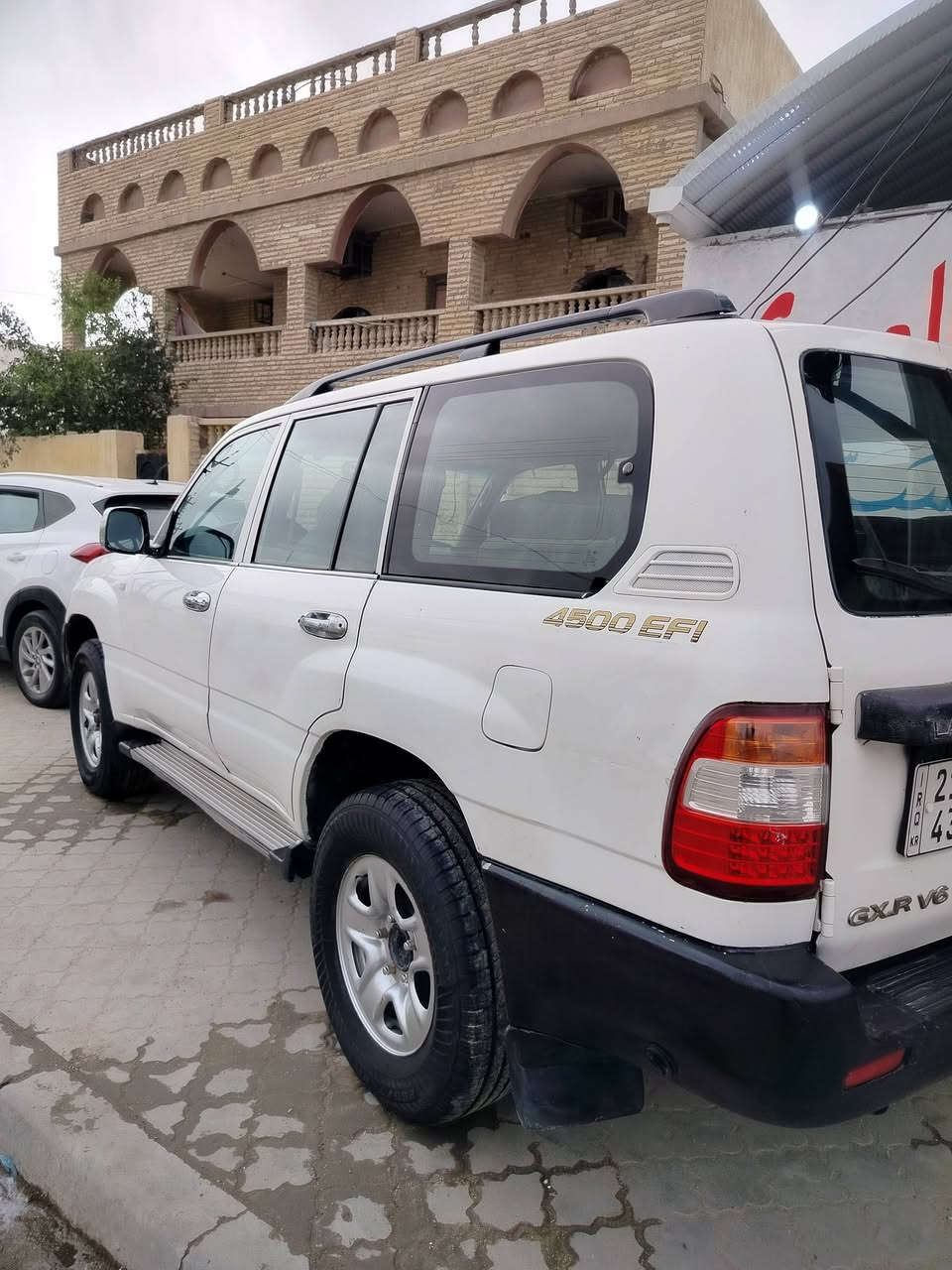 السلام عليكم السيارة البيع مونيكه مديل 1999السياره مكفوله من ضربه مصبوغه صبغ جماليه تبريد شغال قطعه وحده السيارة كير عادي الايت زنون السياره بصمه رقم السياره السليمانيه  سعر السيارة 95 بيه مجال اللشرايه التواصل فقط تصال *********** مكان السيارة البصره الزبير
