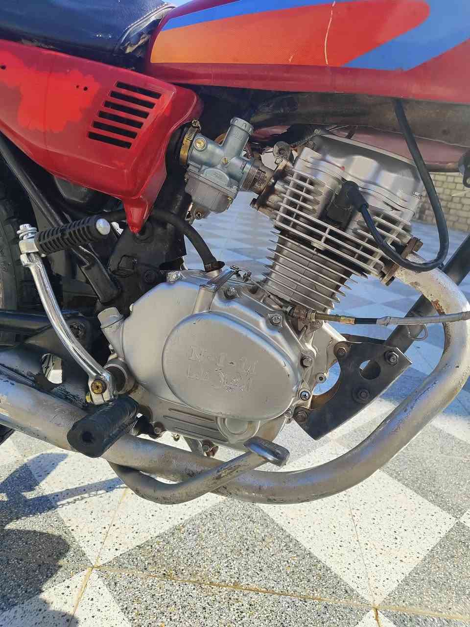 دراجه نامه للبيع كلك العنوان الناصريه قرب البوابه الجديده محرك مفتوح ولفات  سعر325 وبيه مجال ***********
