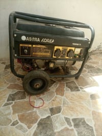 مولد للبيع نضيف وشغاله ما بيه نقص 07728035201
