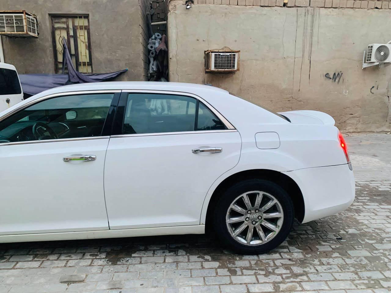 اوباما 2012 رقم سليمانية بدون حادث ايرباكات سليمة
فقط بيه صبغ بين البابين جاملغ خلفي بارد. السعر 168
هـ*********** البصرة, العراق
