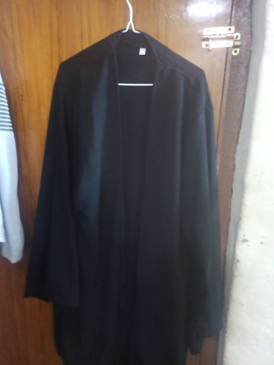 روب للبيع +قبعه خاليه من الكتابه يعني ساده اليريدهن يتصل عل رقم ***********
السعر مناسب
