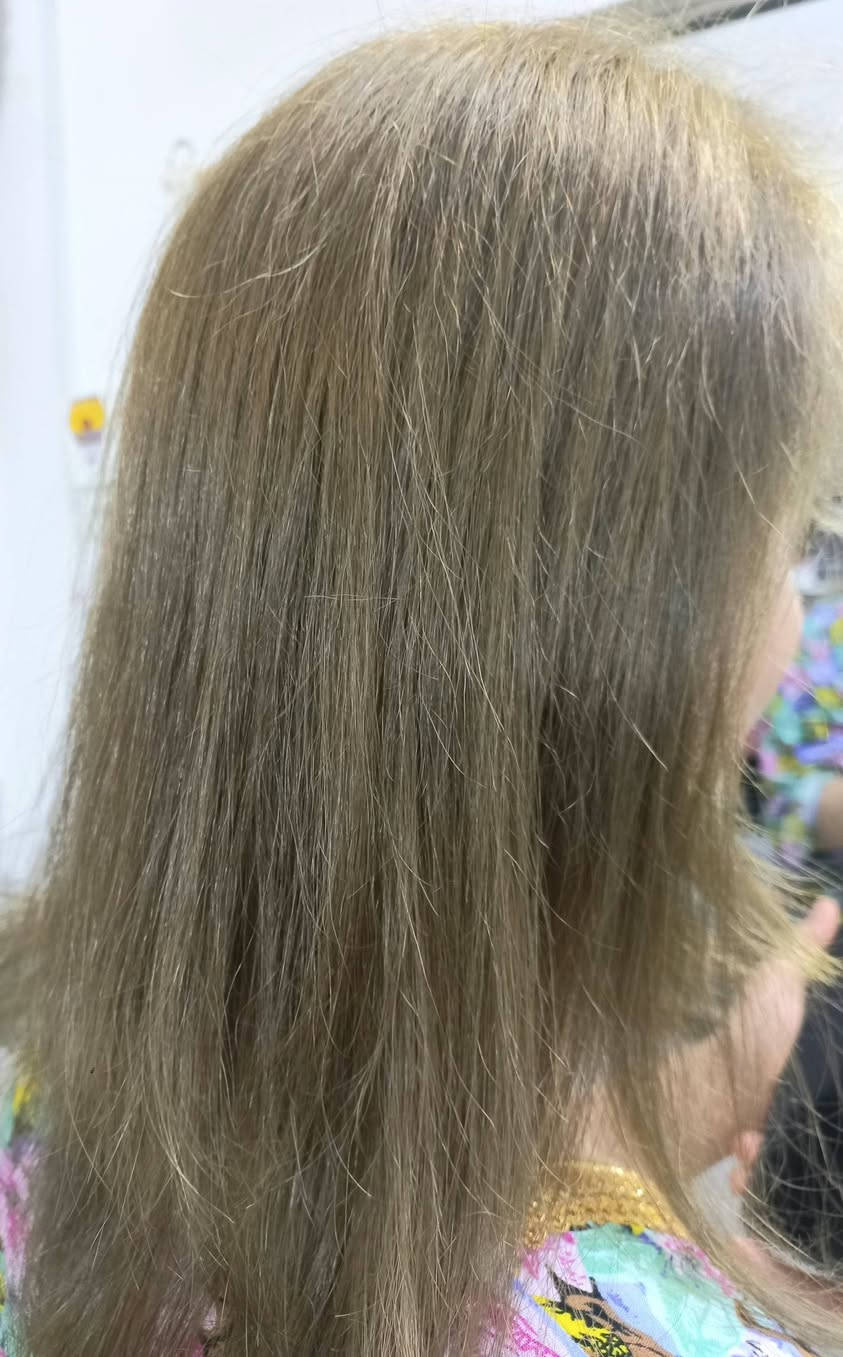 شغلي صالون الوردة الحمراء عنوان مجمع الزيتون السكني عمارة اي ٢٠ حجز خاص ***********
