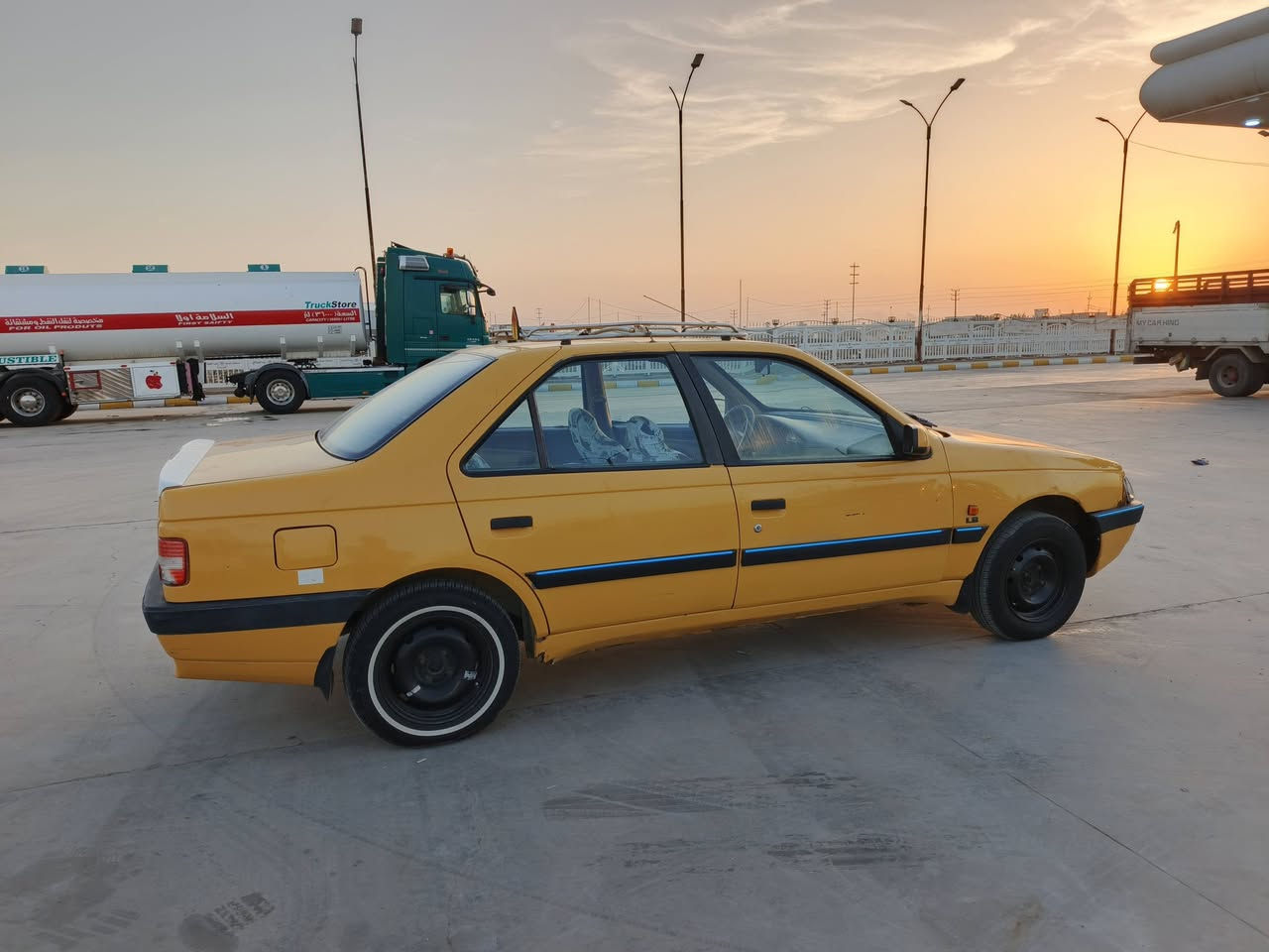 بيجو أكد ٢٠١٦ مكفولة من الصبغ كير مكينه جديد محرك فرنسي تبريد تخم تاير مصفره هيئة تحويل مباشر 
مكان السياره صويره ٣٩ مجال كلش قليل ***********
