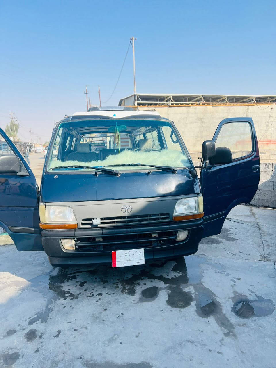 سلام عليكم ورحمه الله بوز للبيع موديل 1996بسمي سنوية لل 2029 مكينة كير بكفالتي صدر 60بل مية تخم تاير نضيف كهربأيات كاملة السيارة ما بيهة نقص مكاني ديالى شهربان سعرهة 60وبيهة مجال شي قليل باقي التفاصيل اتصل ***********
