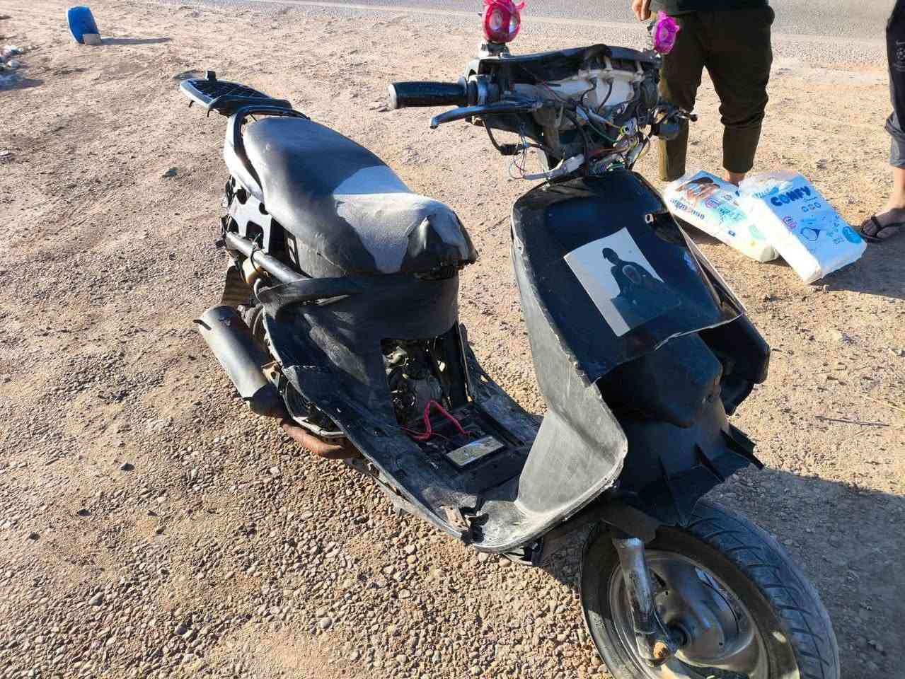 السلام عليكم دراجه للبيع نضيفه وما ناقصه شي بس الهندر واكف المكان الديوانيه ـ مهناويه التفيده يتصل ***********
