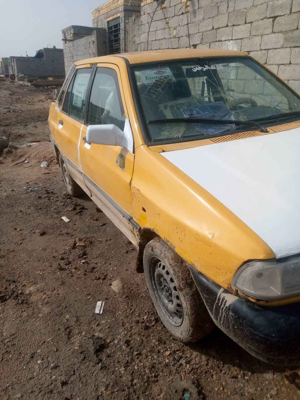 سلام عليكم سياره سايبه للبيع موديل 12 سياره جاهزه بس مكينه كائنه بيها دخان سعرها 8 بيها مجال قليل مكاني ناصرية سبل شراي ينتصل ***********
