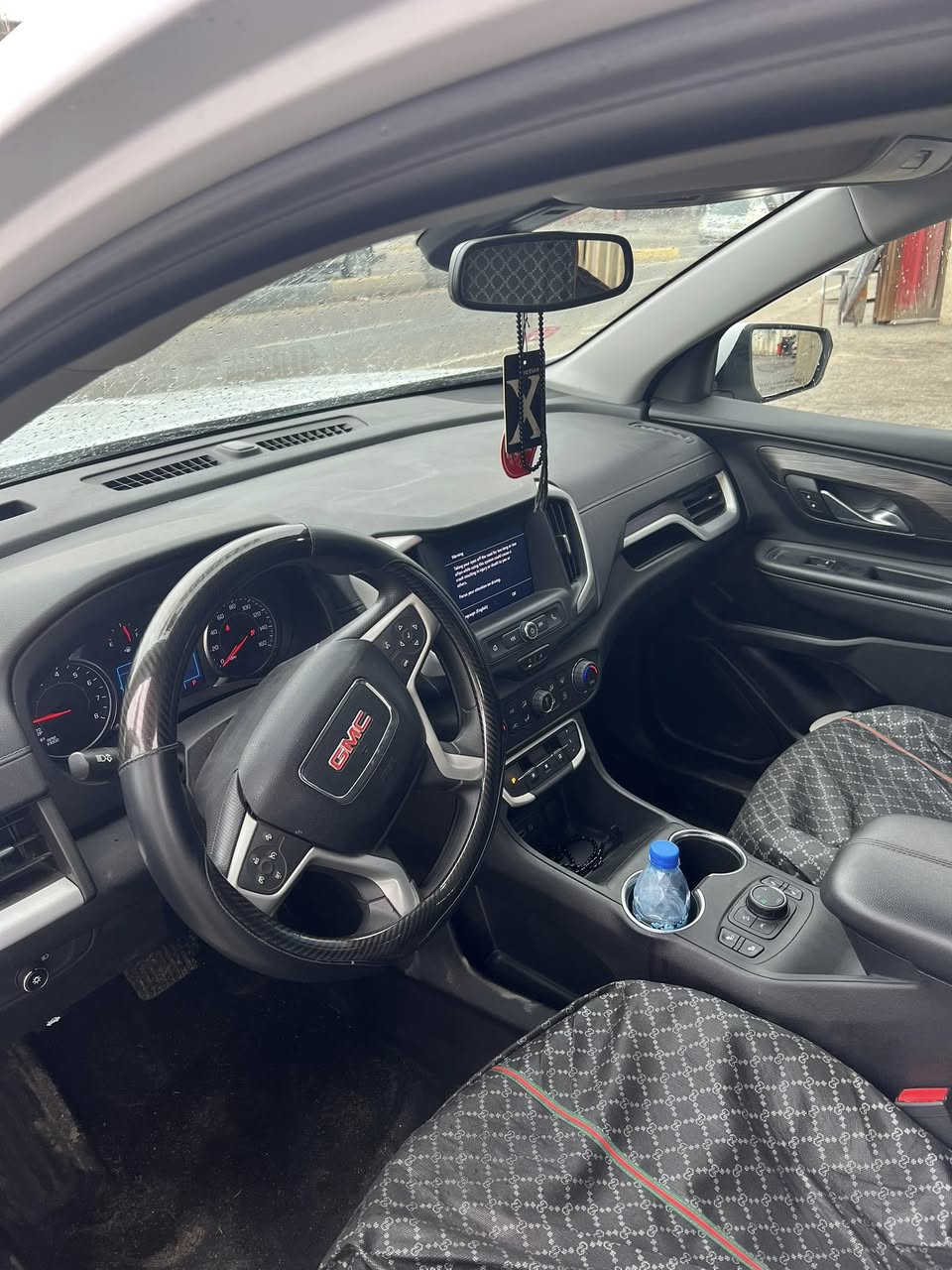 بسم الله الرحمن الرحيم

من رخصت الادمن السلام عليكم جمسي تيران 2024

مواصفات sle معروفة 

تدفئة كشنات 

جنطة كهرباء 

تحكم ستيرن 

تحديد مسار 

رادار 

اوتو ستوب 

ماشيه 6000

رقم اربيل 

مكانها / البصره ابو الخصيب يوسفان

للاستفسار ***********
