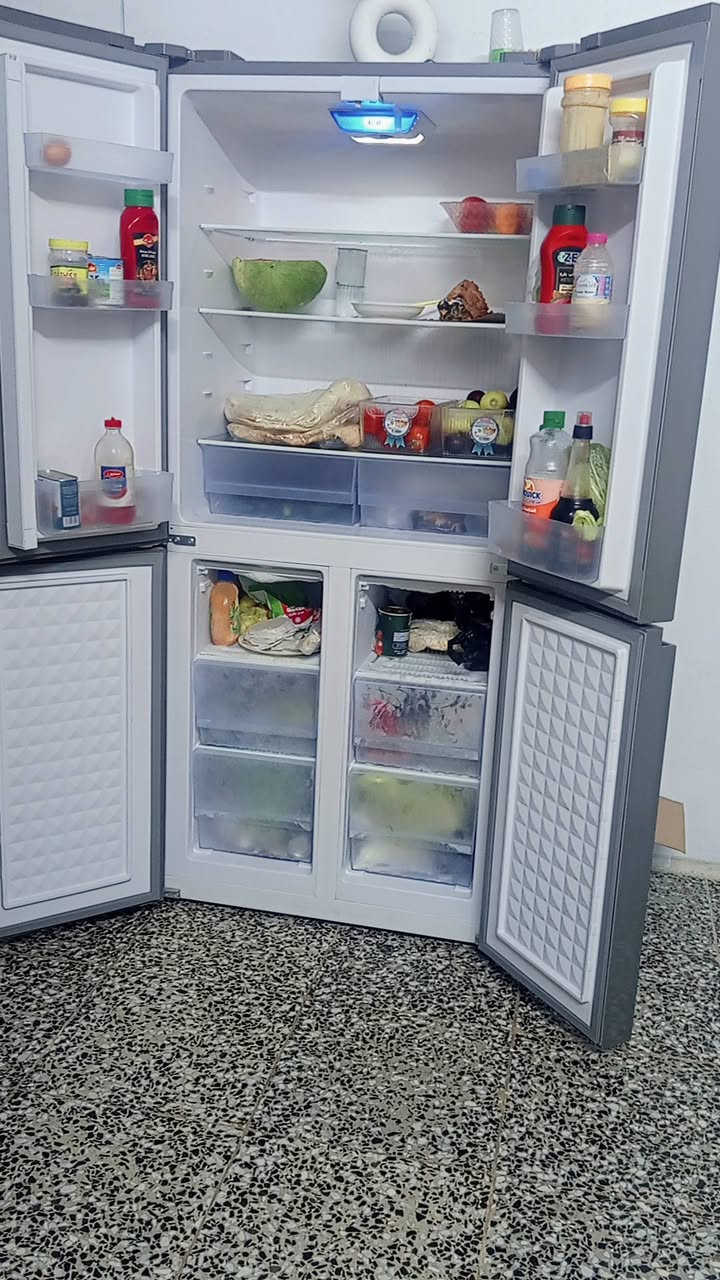 للبيع ثلاجه نوعيه وكما. كسر كورتونه لضمان وياهه ب750 وبيه مجال للشرايه فقط ***********
