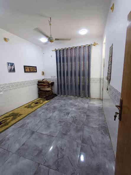 #ب41مليون🙋‍♂️بيت130متر ***********
#يعلن_مكتب_لاخوين_مقابل_قرية_لغدير_عمود291_مباشر

#__مساحه_لبيت_لواحد130متر_مربعه  
#_قريبه_عله_شارع_لعام_كلش 

#بيت_طابو_زراعي_سند25

#سعر_مليون41_وبيه_مجال  

بناء حديث
غير مسكون
بناء ممتاز جدا 

 عنوان لبيت النجف 
#مقابل_ملحق_قرية_الغدير_مباشر 
يحتوي لبيت على+ غرفه2 +صاله +ستغبال +مطبخ +صحيات بلداخل+وصحيات بلخارج 

***********وتساب النجف
