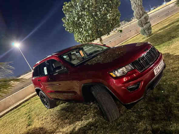 جيب  وارد مريكي  سياره موديل ١٣ مسجله ١٨ ومحدثه ١٨ بسمي سياره جديده مال جناي مال رمادي البعلي جاسم  سياره جديده  فول مواصفات فتحه بصمه فور ويل زراكات كشانه جلد كشانه كهرباء هيترات تدفئه تبريد فور ويل بصمه  صبق كفاله عامه  سعر ١٦٠ بي مجال.   ***********
