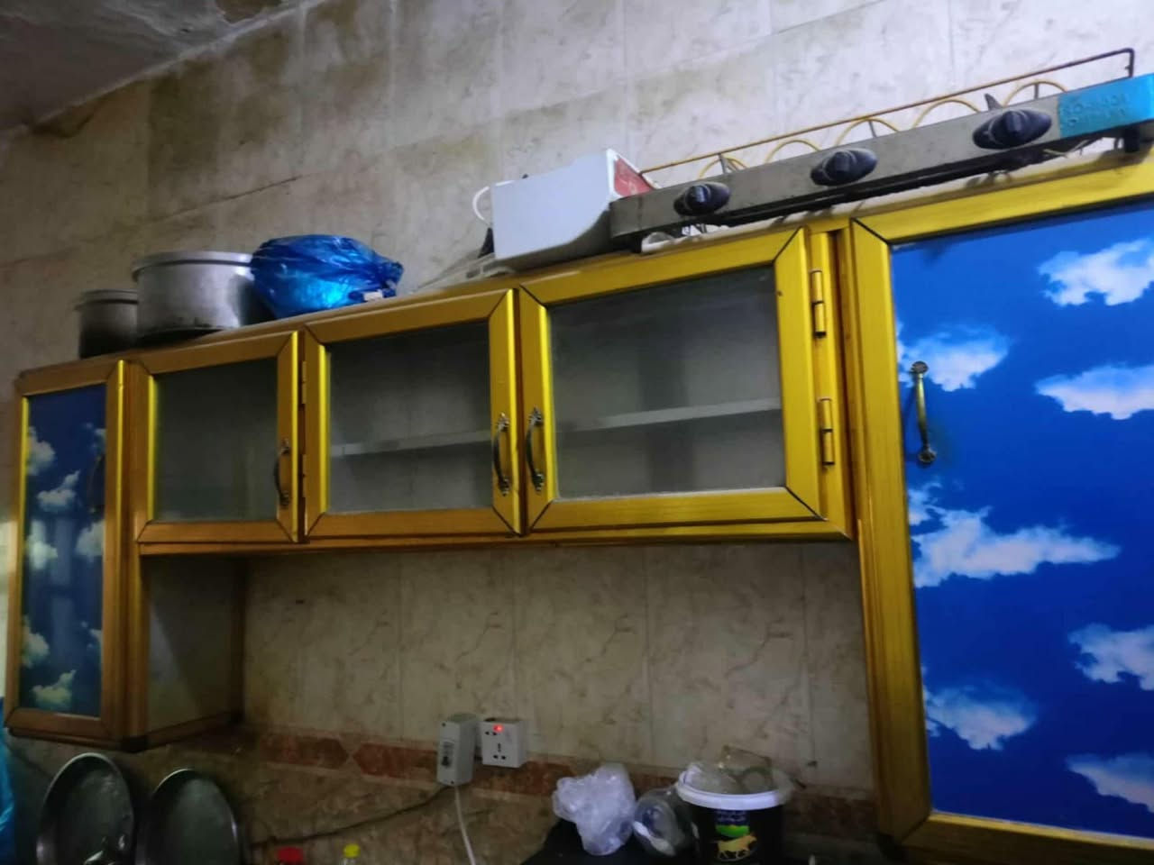 كاونتر للبيع قياس مرتين ونص السعر 170 وبيه مجال 
كاونتر مترين اله ربع مرمر للبيع ب 350 وبيه مجال 
ثلاجه للبيع الفريز يبرد بس بطن الثلاجه تبريدها قليل السعر 75
للبيع دوشك جربايه نفرين نظيف كلش السعر 75
للبيع مساند عشره وتكيات 6 السعر 75
للبيع كرسي طفل 15
للبيع مرجوحة عش ام الخيطين كلش جديدة
سعرهة 95
للبيع 3 طبلات السعر 35
بوفيه للبيع السعر 100 وبيها مجال 
مبرده للبيع استعمال قليل  السعر 300 وبيه مجال
للبيع ميز واربع طبلات جديد صار شهر من اخذته سعره 150
للبيع بيبان عدد 4 قياس
220ارتفاع
عرض 78 
السعر 60 وبيه مجال @إشارة


**إذا كنت صاحب هذا الإعلان وتريد حذفه لأي سبب، رجاءا أرسل رسالة إلى الدعم الفني**