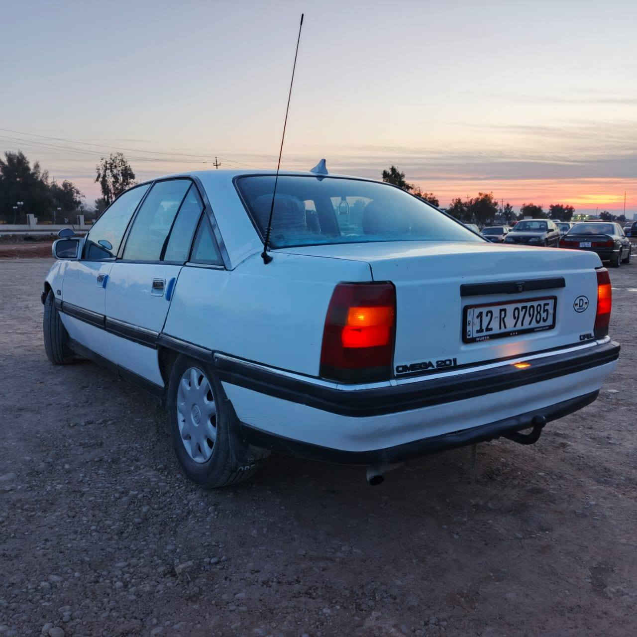 اوبل وميكا 
حجم 20 موديل1992
محرك كير اكسل جديده
شاصي شرط كهربائيات كلها شغاله
تخم تاير امامي خلفي جديد
رقم نينوى 12 
 تحويل من شرعي
سعر قفل 40 
***********
مكاني تلعفر
