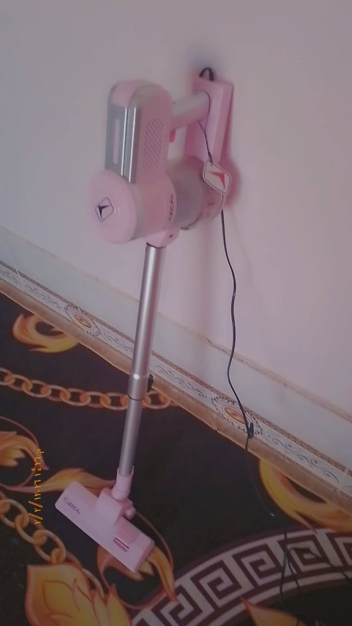 السلام عليكم مكنسه كهربائيه صار سبوع من اخذتهة مستخدمه مرتين نضافه فول على الفحص السعر 50 الاتصال على هذا الرقم ***********
