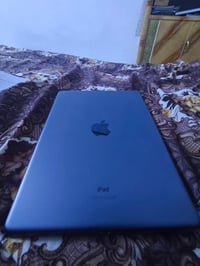 آيباد ٩ • ٦٤ جيجا • شامل ملحقات