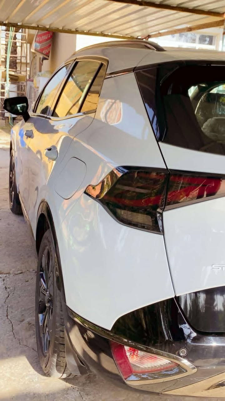 سلام عليكم سبورتج موديل 25  سيار فول ما عده الفتحئ ماشيه 20الف سياره  بيها ضمان شركه دوليه عنوان جسر ديالى قديم   الاستفسار ***********سعر 240  مكفولة كفالة عامة
