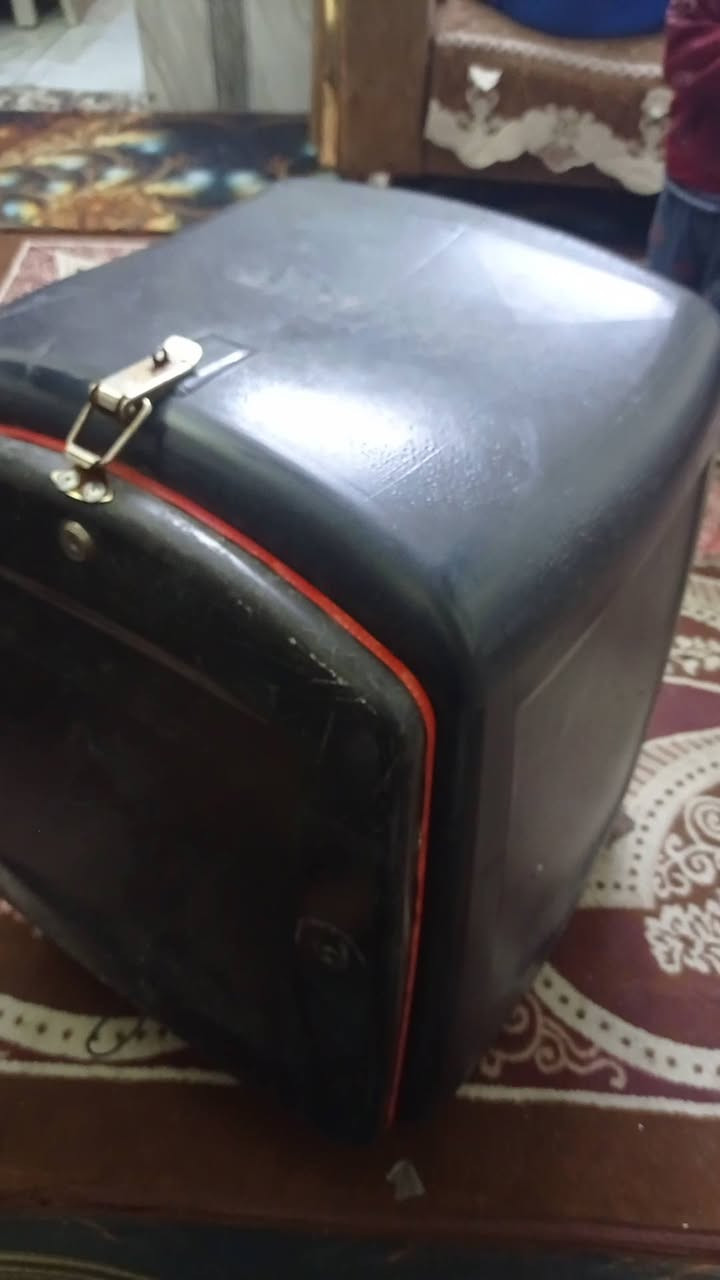 سلام عليكم
صندوك نضيف مابي ضرر الي يريده يتصل ع واتساب *********** مكاني بغداد الاعظميه
