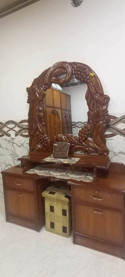 متاح غرفه نوم مستعمله نضيف كدام العين. السعر 950. الرقم ***********
