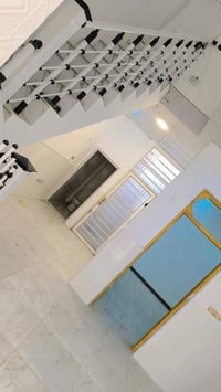 يالله 50متر البيع بناء طابوق صب كونكريت سيراميك سقوف كامله خدمات كامله...