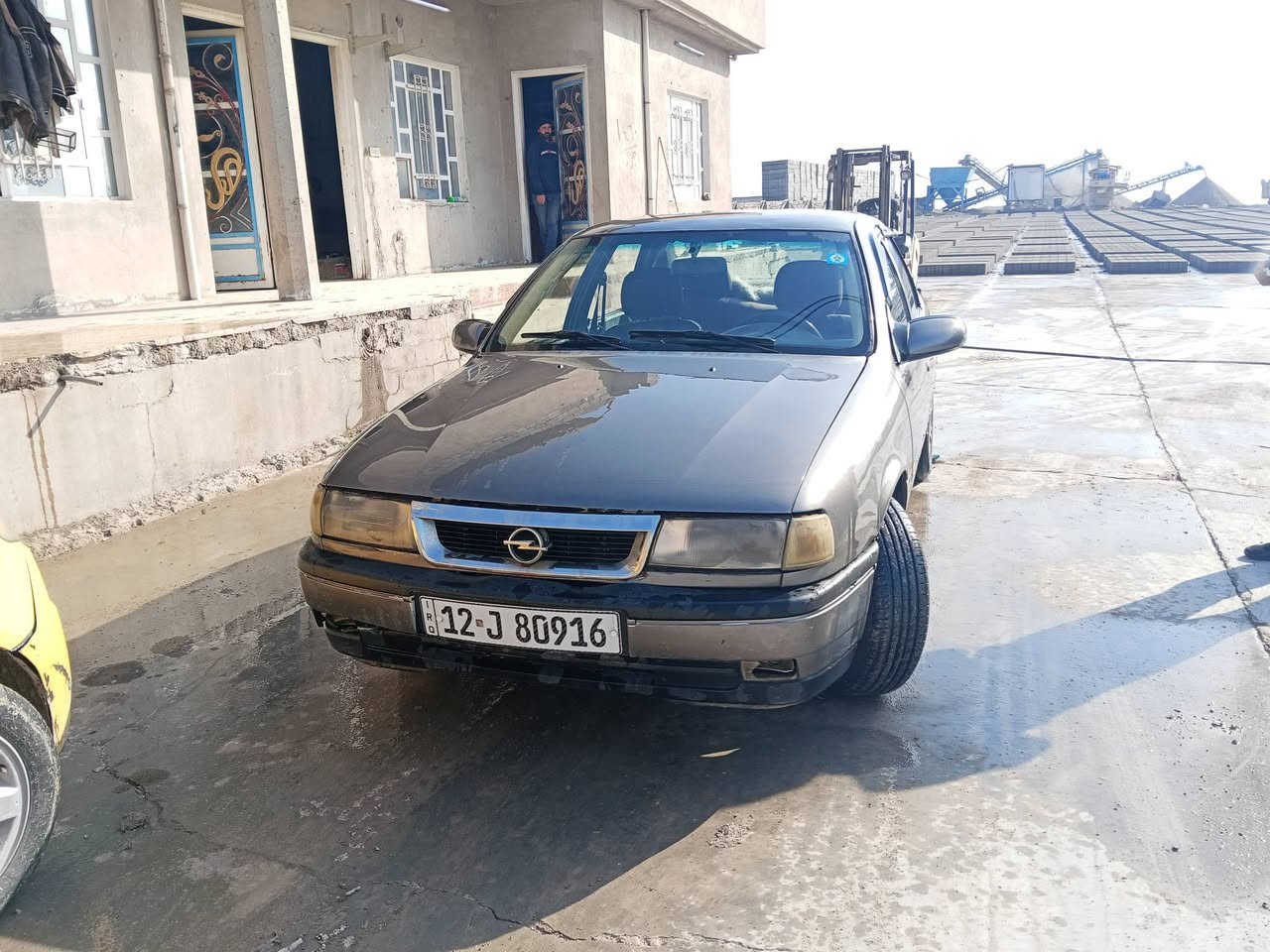 السلام عليكم فكترا للبيع صبغ عام جماليه محرك كصه تايرات جدد رقم اجنبي تحويل *********** هاذه رقم صاحب السياره السعر 43 وبيها مجال
