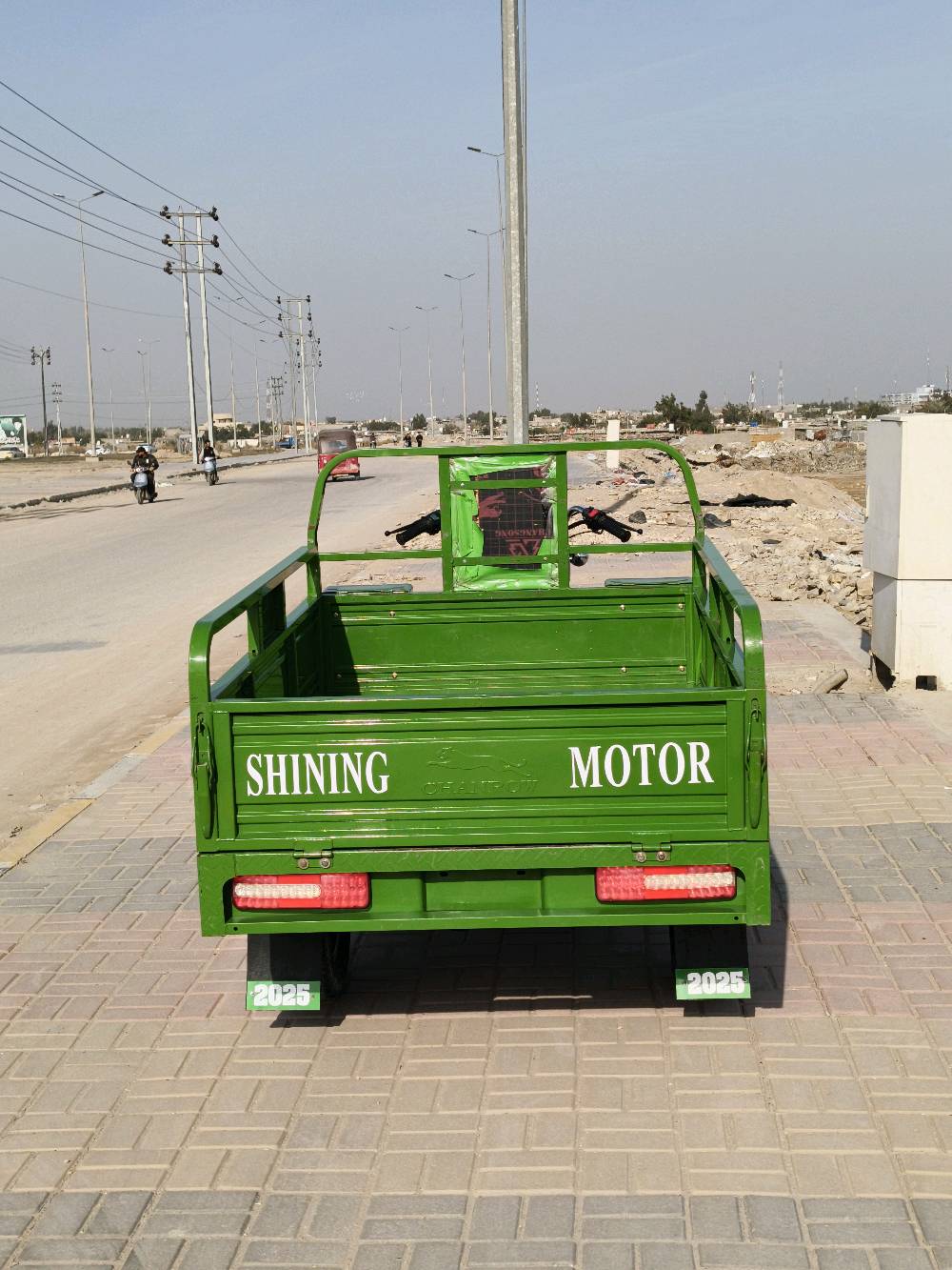 السلام عليكم ستوته للبيع موديل 2023 طالعه بل 2025/5/5
ستوته نضيفه وجديده مانقصها برغي واحد المكان كربلاء الحولي 100 السعر راسلني ع واتساب *********** 