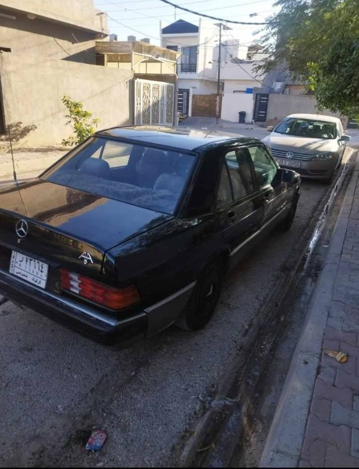 السلام عليكم
190 E مارسدس طيارين
موديل 91 سنوية ب 28 ينتهي و ويا كبون بانزين
مكينة ونجي و كير اوتماتيك 
 مكينة و  كير شرط
 سيارة صبغ عام جمالية
بس جاملغ امامي ضربة شي بسيط
 ما بيها لا شاصي و لا خياس 
قاعدة دبلات سليمة و تايرت 4 جدد و حدادية جديدة
و شرط تبريد و تدفئة 
و سقف سلايد و تحكم كشن كهربائي وقفل مركزي
السعر 50 مجال بسيط
مكانها كركوك طريق بغداد 
للاتصال ***********
