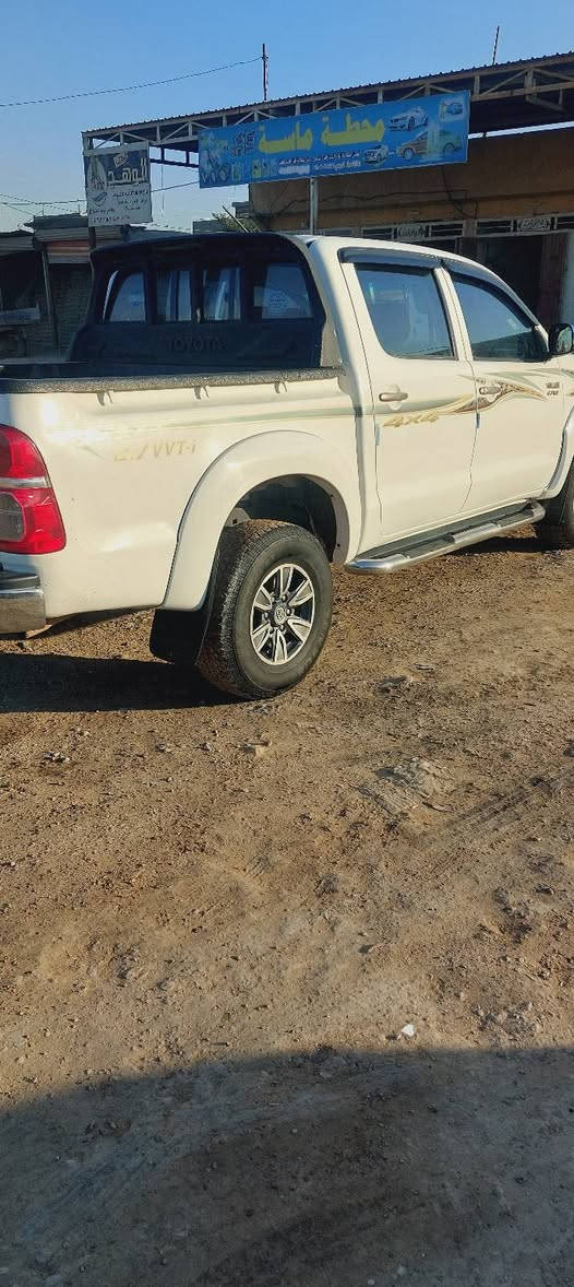 السلام عليكم للبيع هايلوكس ٢٠١٤ رقم أربيل سنويه صاغطه مكان السياره بغداد النهروان السعر ٢٠٠ وبيهه مجال رقم الهاتف 
***********
