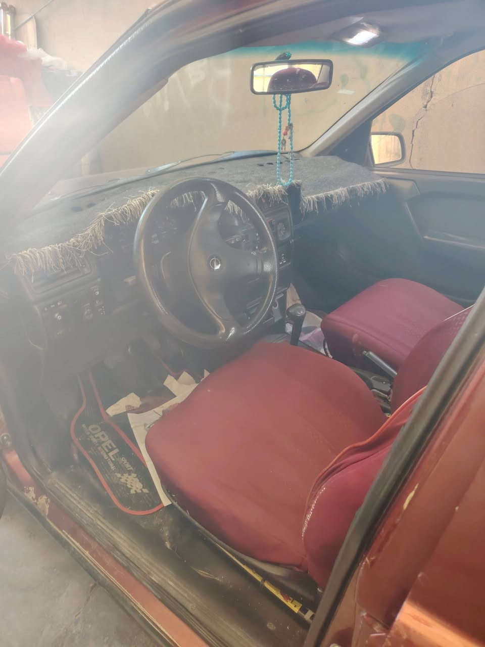 سياره ئوبل فه كته را موديل 1993هه زه تازه يه سه نه وي تازه يه وه ره قه ي به نزيني هيه ره قه م سليماني مه كينه 18ئوتوماتيك به شه رت ليدراوي تيدا نيه ده عمي نيه به شه رت سعر55مه عمه له ***********
