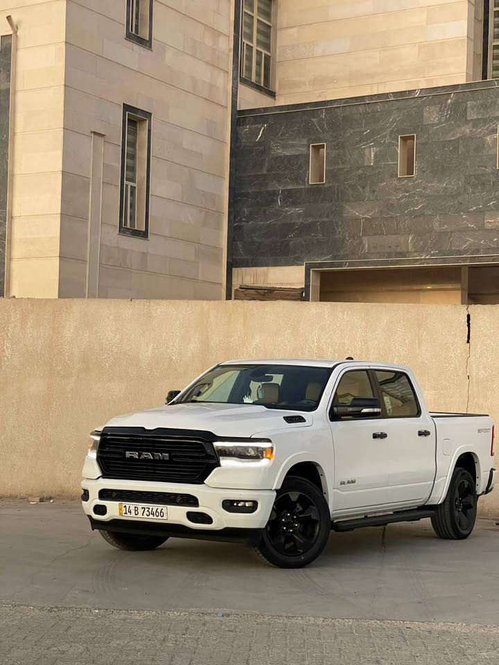 السلام عليكم للبيع رام 2022 سياره جديده ورقم جديد وتسجيل جديد ماشيه 17 ميل مواصفات كشن كهرباء وشاشه تسلا ومرايات شفط وحساسات امامي وخلفي محرك 8 (5700)باب طويل بدي قصير المرغوب   مبدل فقط بنيد العنوان بصره السعر 295 وبيها مجال قليل الرقم ***********
